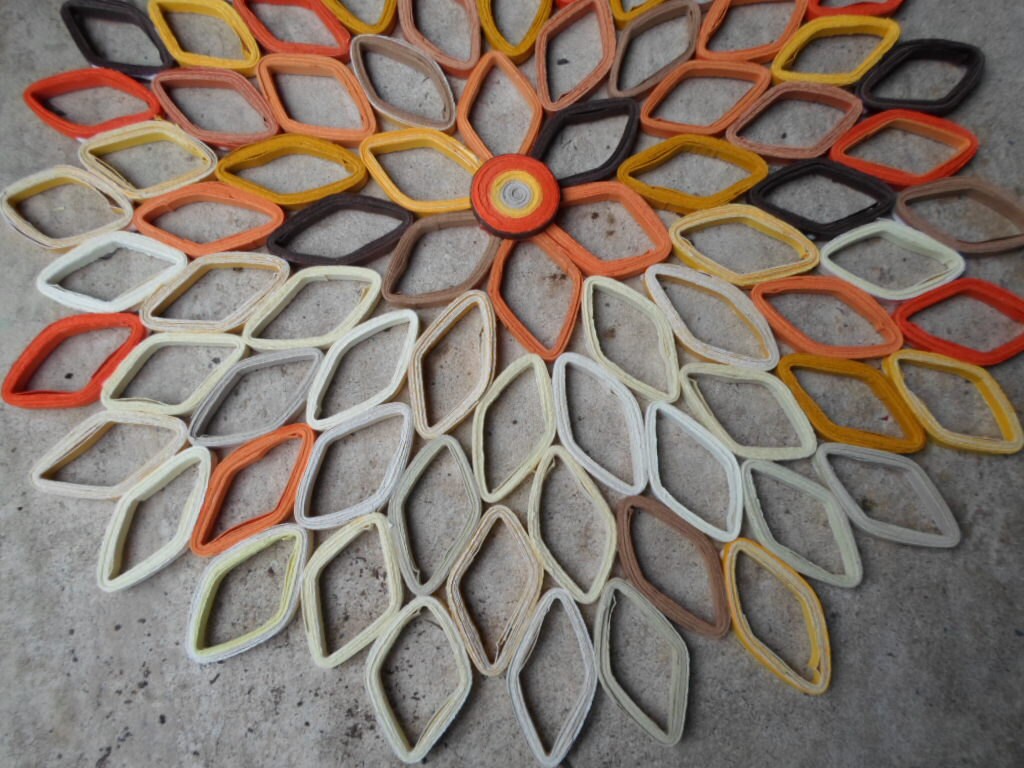 Handmade Paper Dahlia Wall Art: Modern 3D Floral Decor