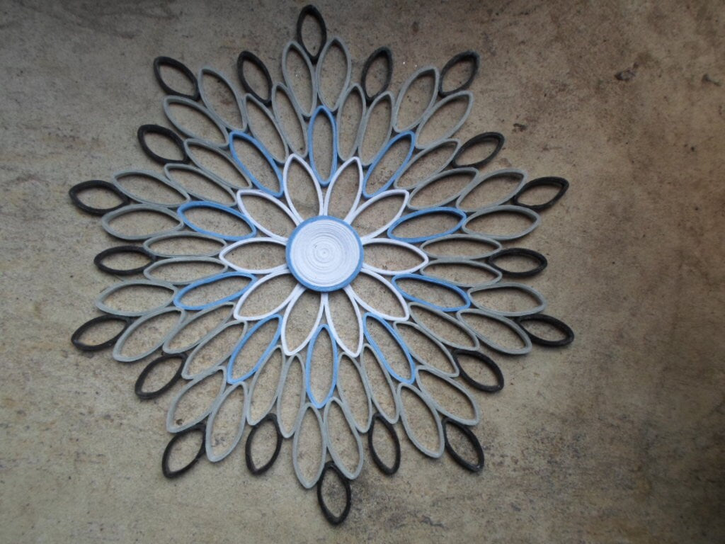 Gray Paper Flower Wall Art: Modern Geometric Home Decor