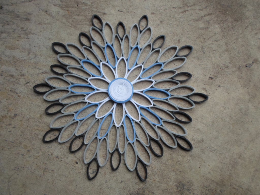 Gray Paper Flower Wall Art: Modern Geometric Home Decor