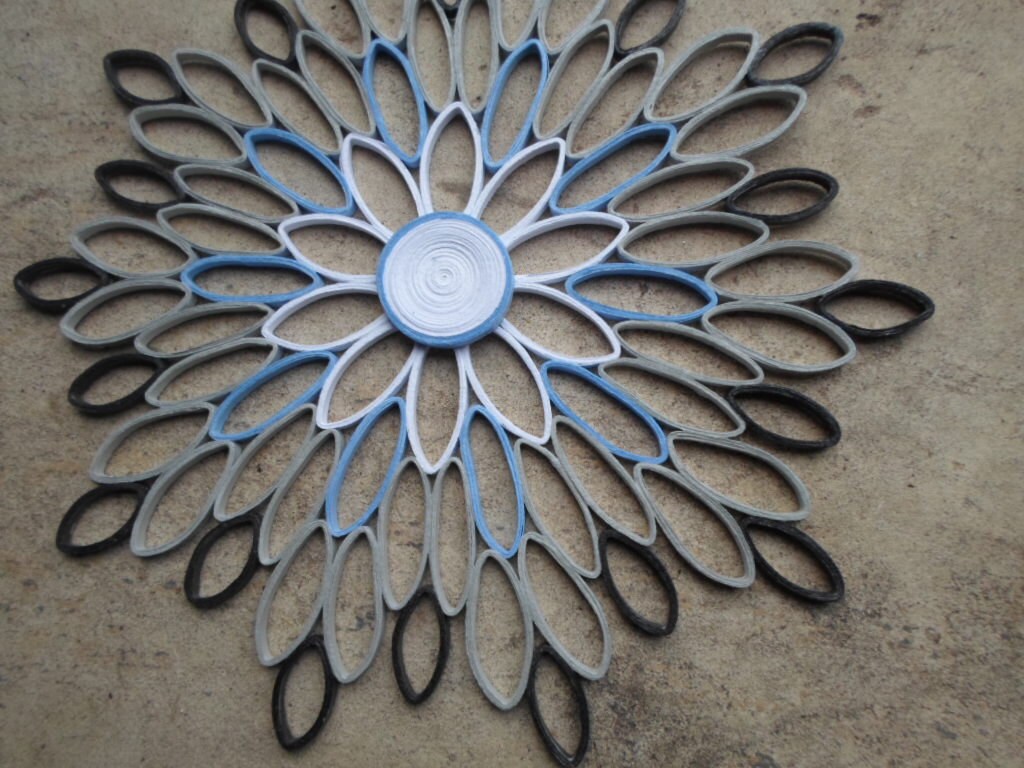 Gray Paper Flower Wall Art: Modern Geometric Home Decor