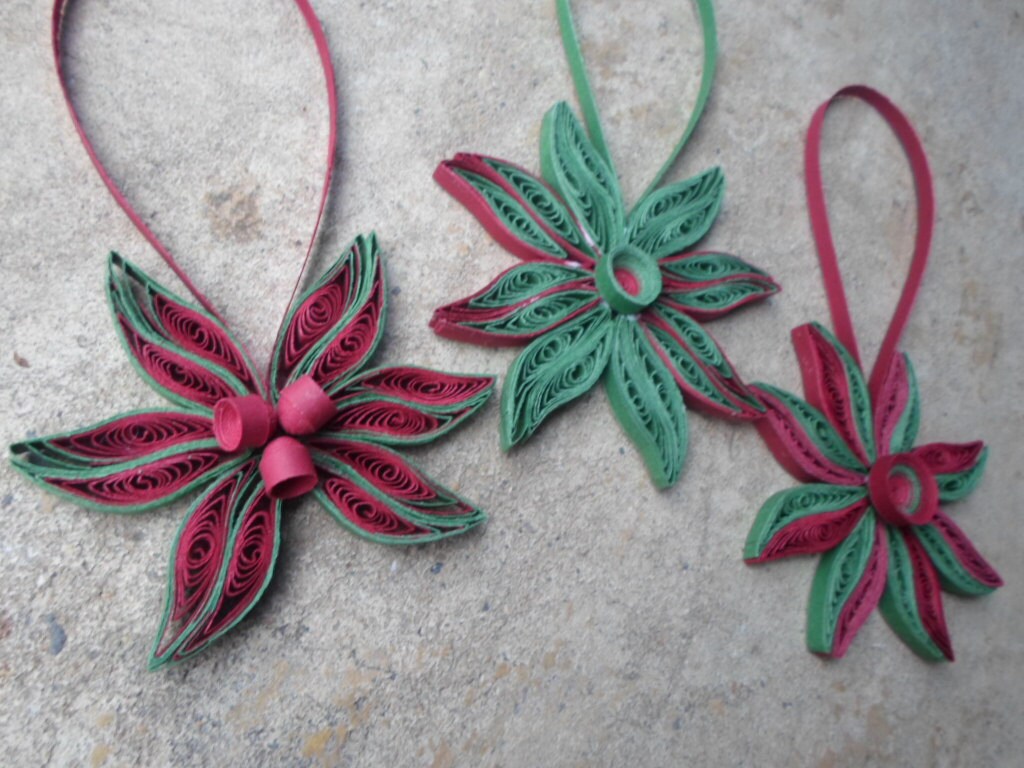 Traditional red green Christmas tree ornaments Set of 3 Paper quilling ornaments Holidays decorations