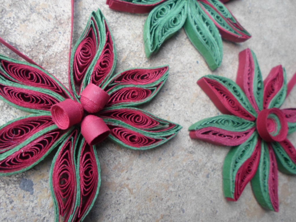 Traditional red green Christmas tree ornaments Set of 3 Paper quilling ornaments Holidays decorations