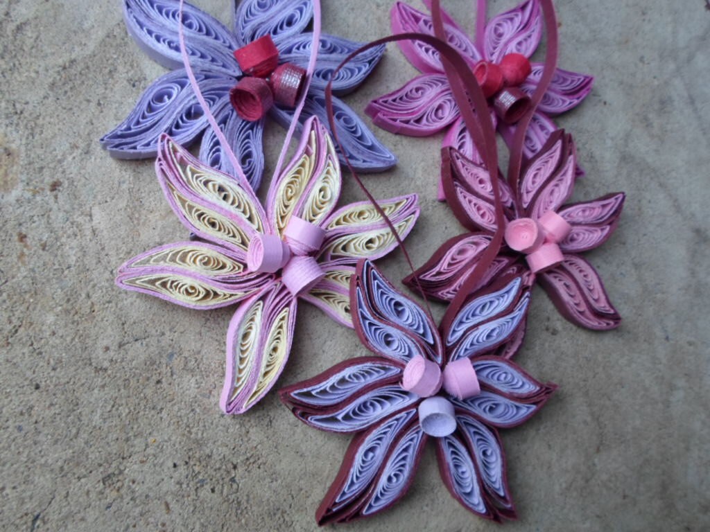 Quilled Christmas Ornaments: Shabby Chic Paper Filigree Set