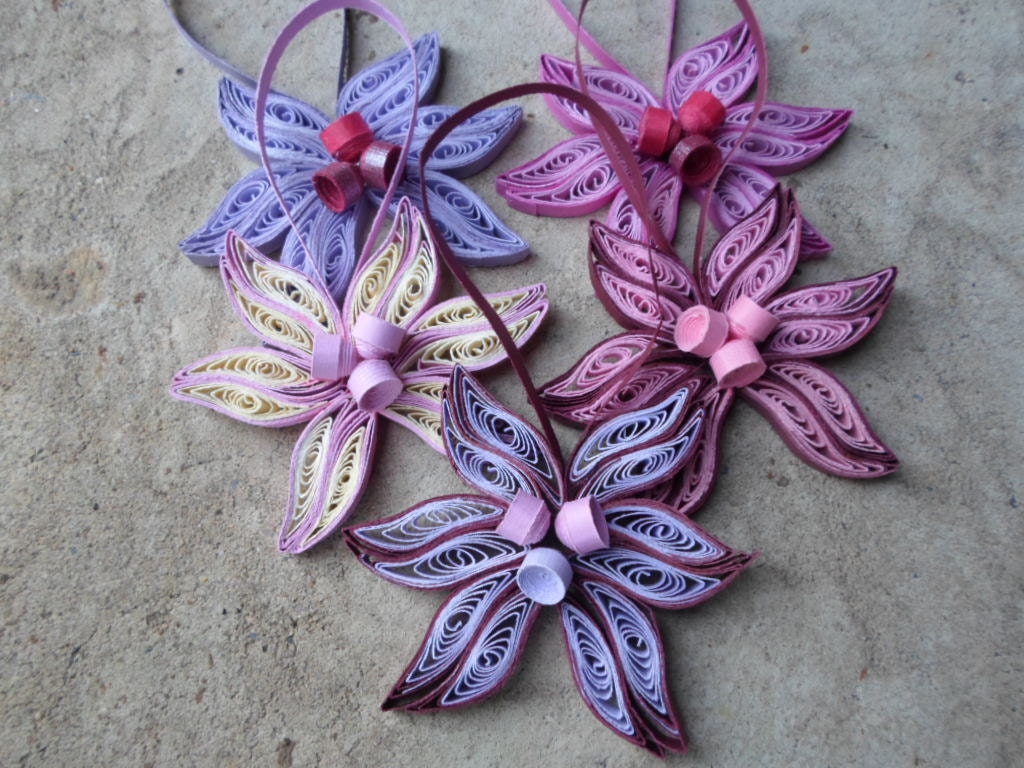 Quilled Christmas Ornaments: Shabby Chic Paper Filigree Set